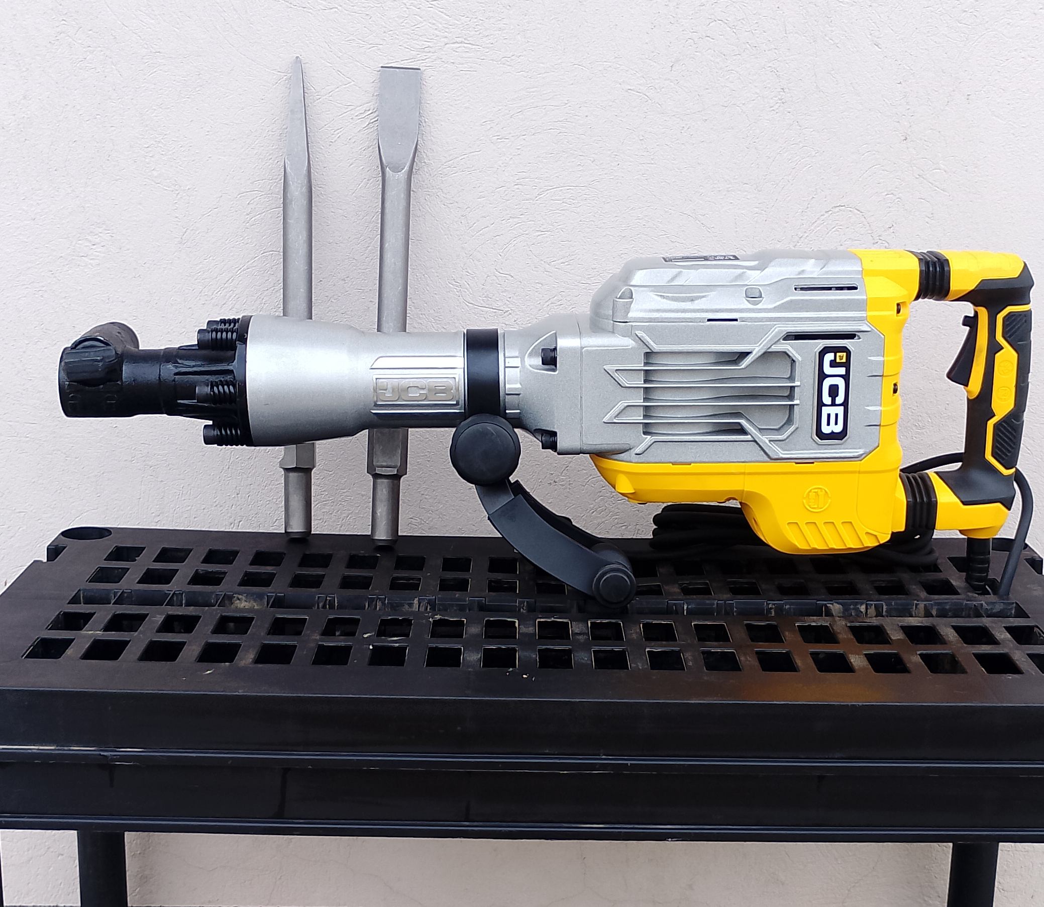 Ciocan demolare JCB Soldanesti